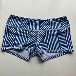 Fleo shorts size large, blue and white stripes!